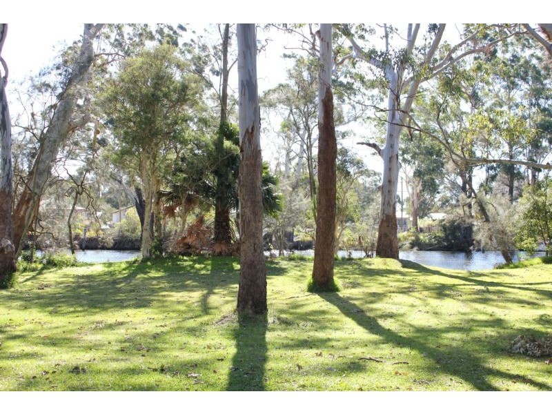 8 Moui Avenue, Chittaway Bay NSW 2261