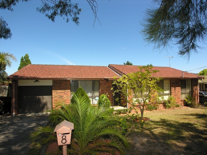 8 Debra Anne Drive, Bateau Bay NSW 2261