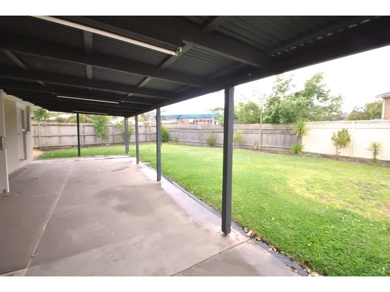 33 Debra Anne Drive, Bateau Bay NSW 2261