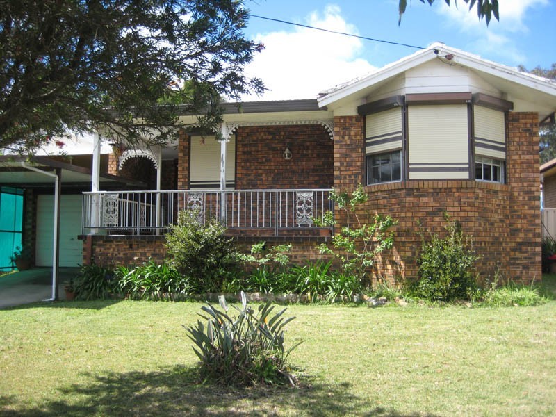 15 Lakehaven Drive, Gorokan NSW 2263