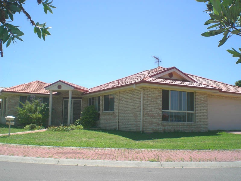 6 Blue Box Close, Hamlyn Terrace NSW 2259