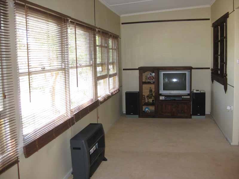 2 Huene Avenue, Halekulani NSW 2262