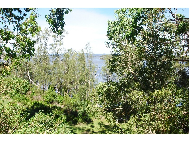 8 Marine Parade, Rocky Point NSW 2259