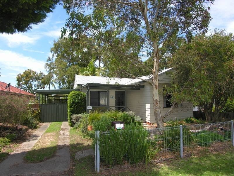 12 Flinders Avenue, Killarney Vale NSW 2261
