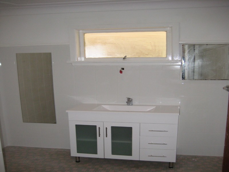 17 Victoria Ave, Toukley NSW 2263