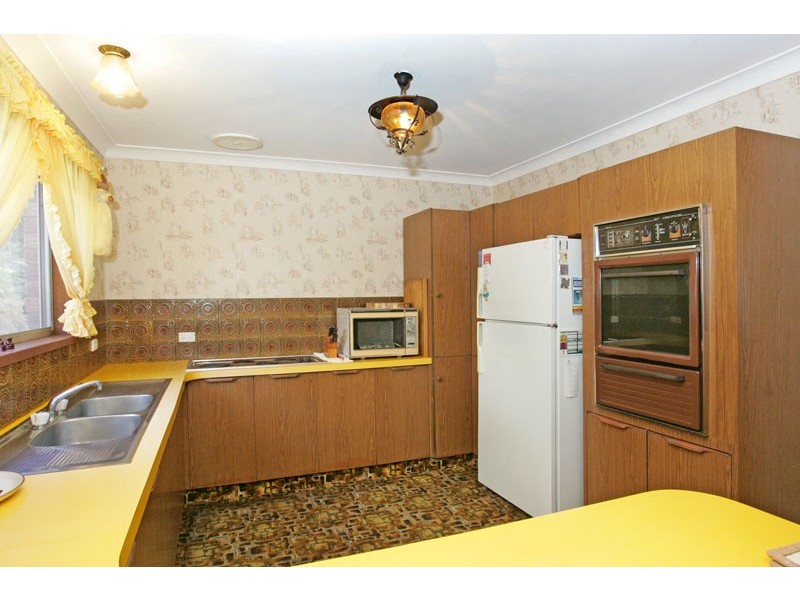 42 Yimbala Street, Killarney Vale NSW 2261