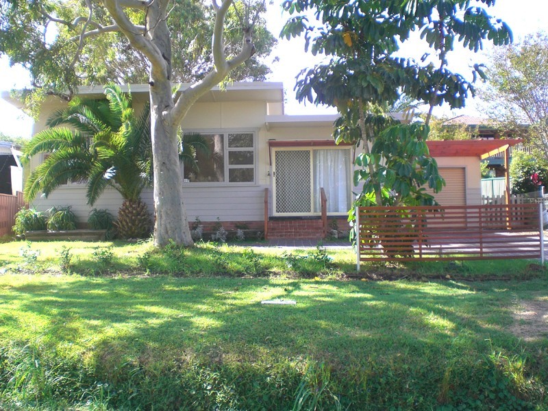 69 Leonard Avenue, Toukley NSW 2263