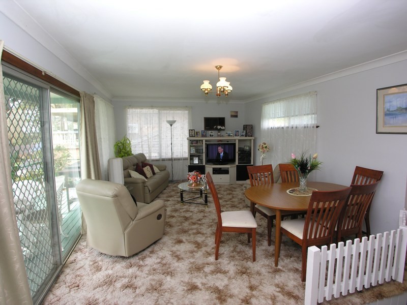 3 Hillcrest Avenue, Bateau Bay NSW 2261