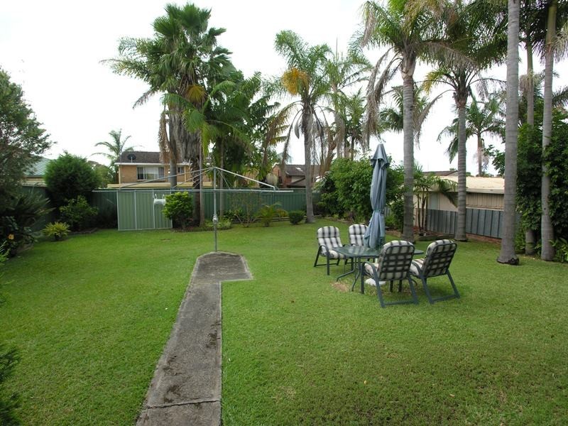 3 Hillcrest Avenue, Bateau Bay NSW 2261