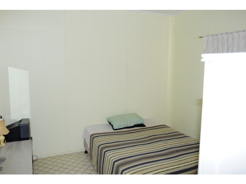 33 Fourth Avenue, Toukley NSW 2263