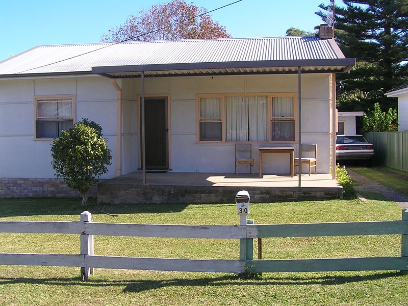 30 Victoria Avenue, Toukley NSW 2263
