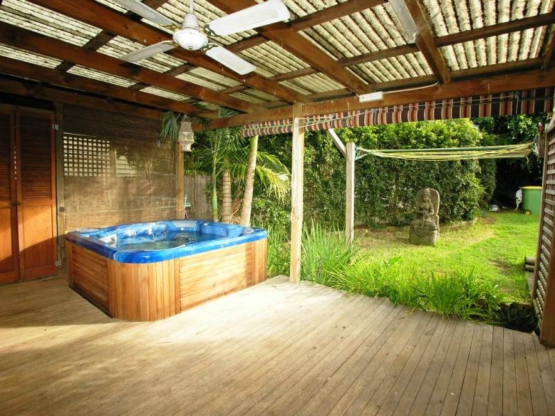 55 Brooke Avenue, Killarney Vale NSW 2261