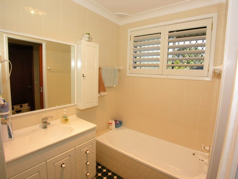 19 Mawson Drive, Killarney Vale NSW 2261