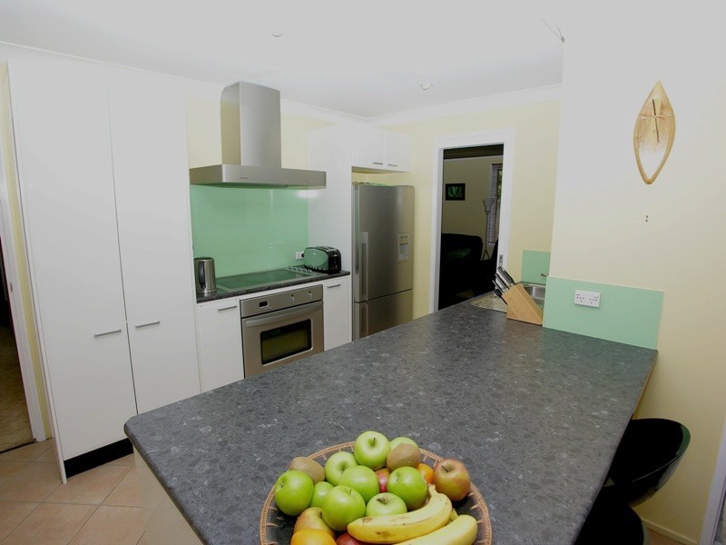 38 Poplars Avenue, Bateau Bay NSW 2261