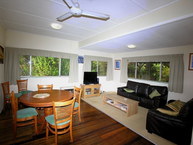 690 The Entrance Road, Bateau Bay NSW 2261