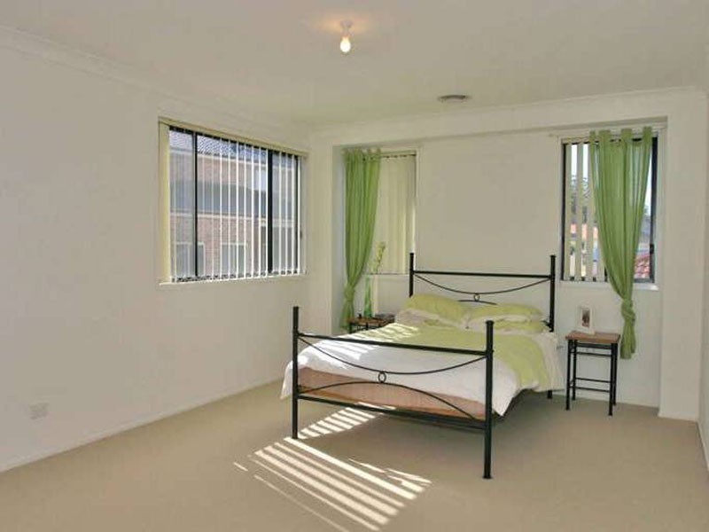 13 Highcliff Close, Woongarrah NSW 2259