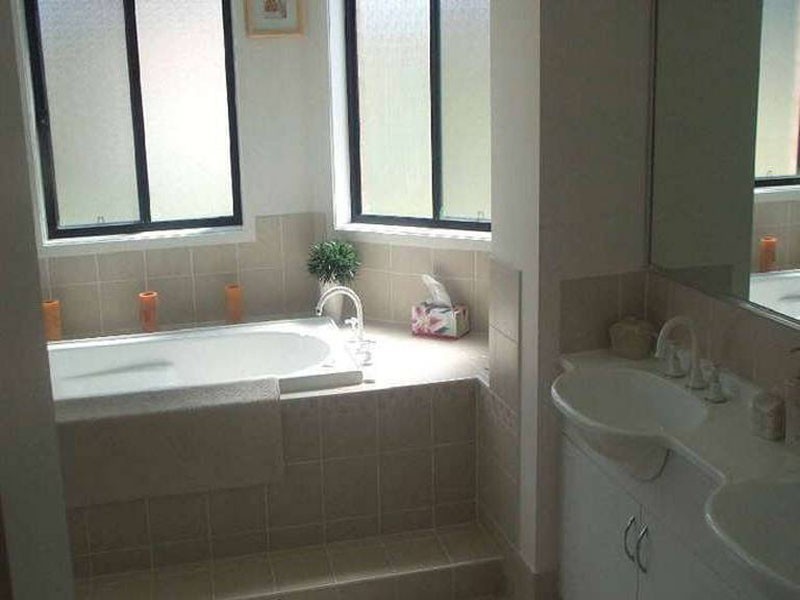 13 Highcliff Close, Woongarrah NSW 2259