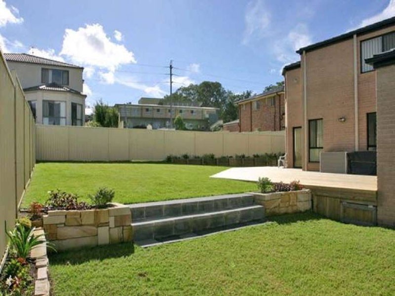 13 Highcliff Close, Woongarrah NSW 2259