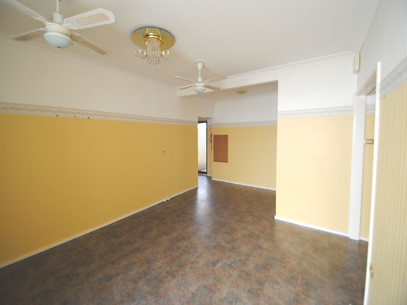 19 Cadonia Road, Tuggerawong NSW 2259