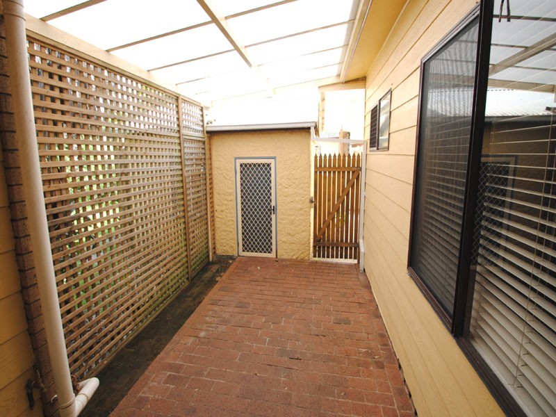 19 Cadonia Road, Tuggerawong NSW 2259