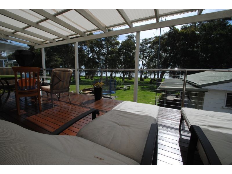 54 Leonard Ave, Toukley NSW 2263