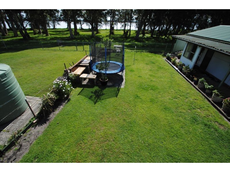54 Leonard Ave, Toukley NSW 2263
