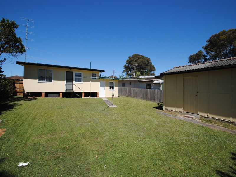 20 Eighth Ave, Toukley NSW 2263