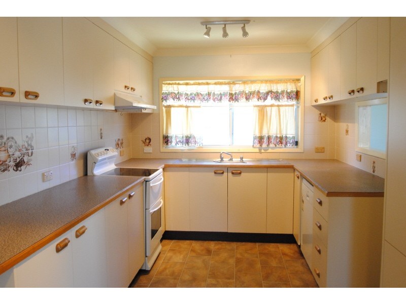 42 Dalton Avenue, Kanwal NSW 2259