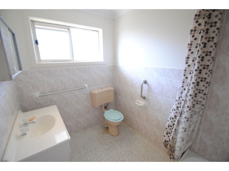 1/2 Read Street, Toukley NSW 2263