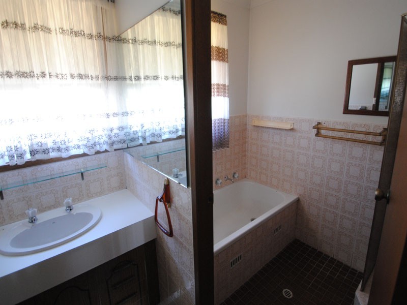 29 Ourringo Avenue, Budgewoi NSW 2262