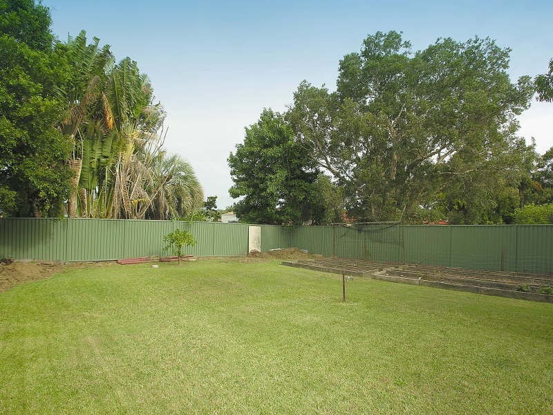 68 Brooke Avenue, Killarney Vale NSW 2261
