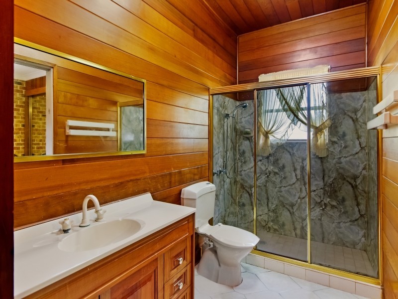 40 Sabrina Avenue, Bateau Bay NSW 2261