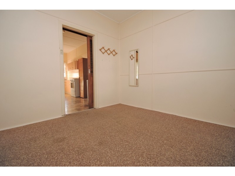 11 Wallis Avenue, Canton Beach NSW 2263