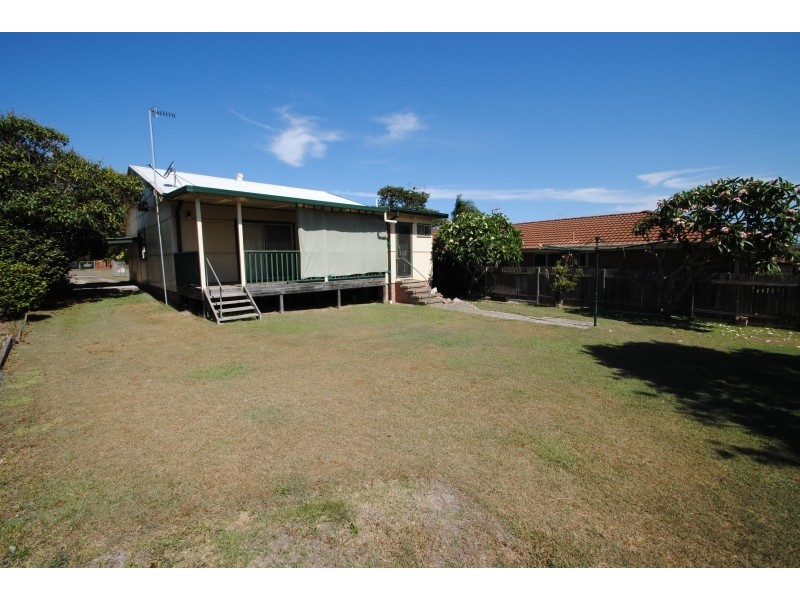 12 Canton Beach Road, Toukley NSW 2263