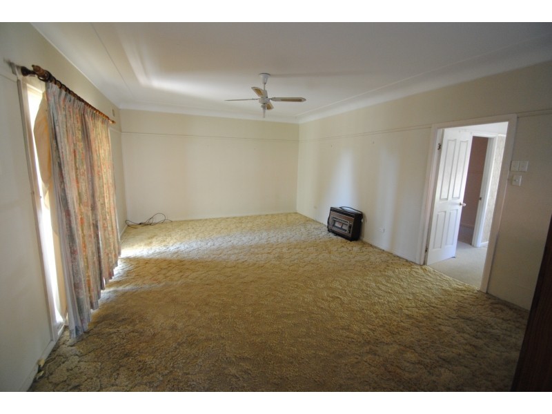 12 Canton Beach Road, Toukley NSW 2263