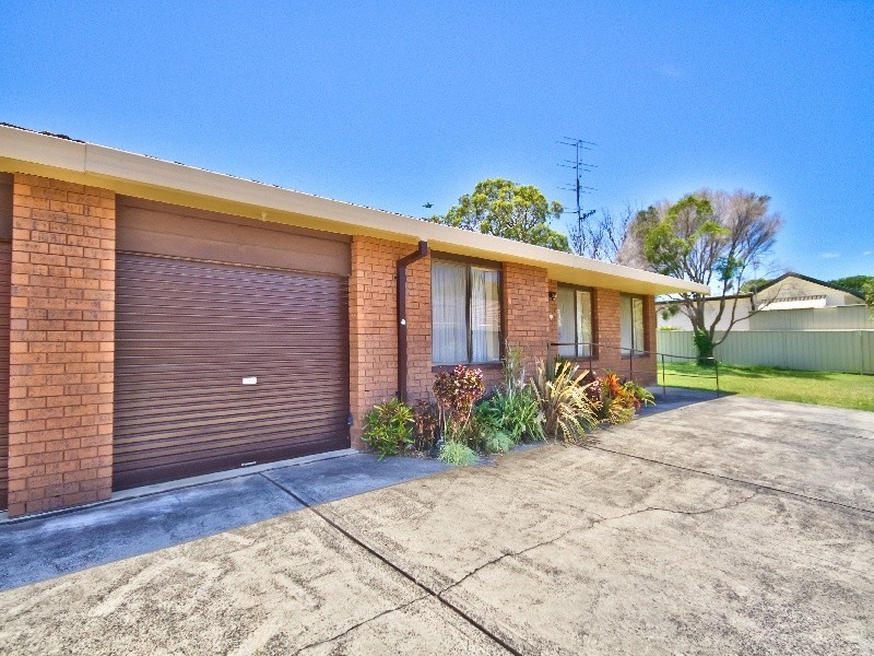 2/15-17 Holmes Avenue, Toukley NSW 2263