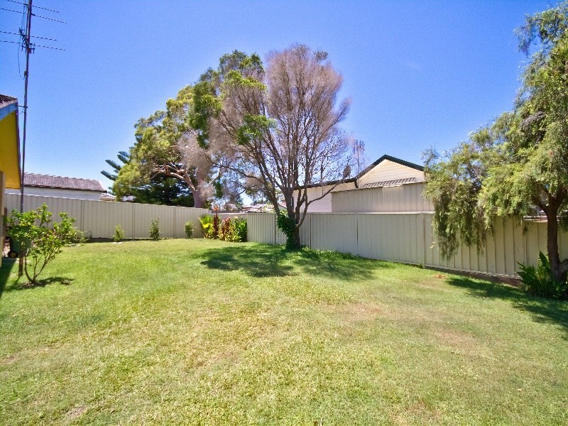 2/15-17 Holmes Avenue, Toukley NSW 2263