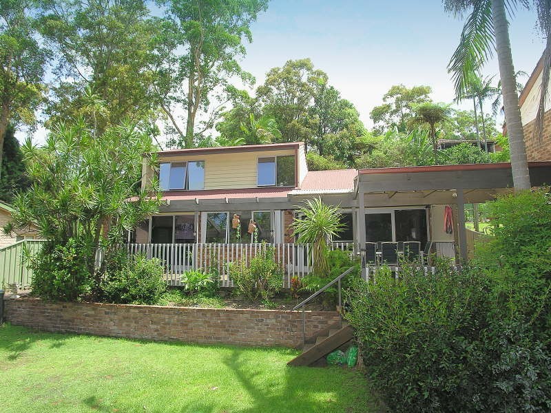 18 Donegal Road, Berkeley Vale NSW 2261