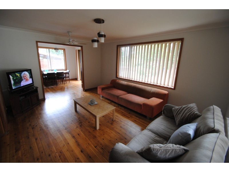 9 The Glen, Berkeley Vale NSW 2261
