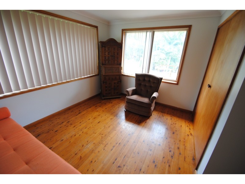 9 The Glen, Berkeley Vale NSW 2261