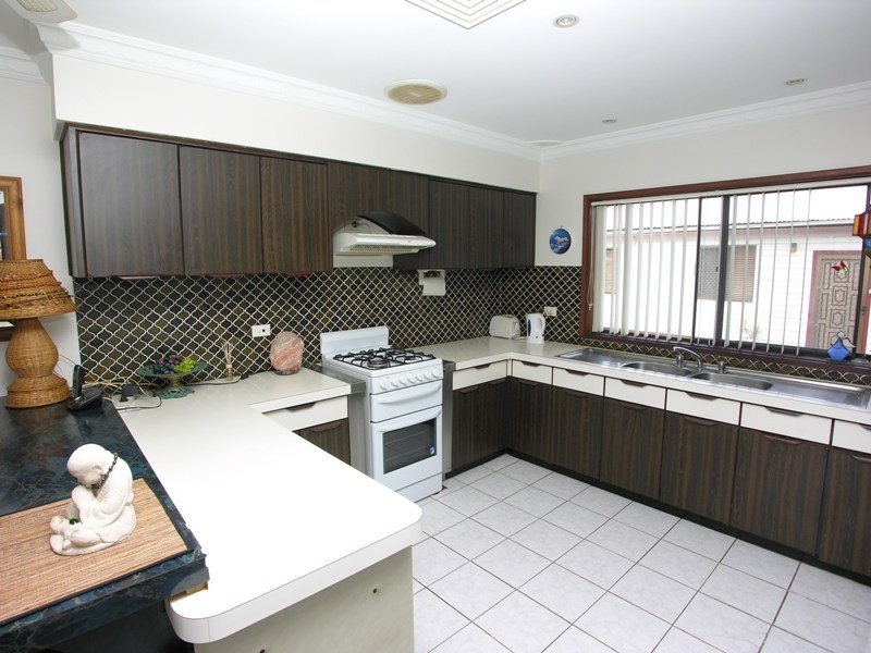 11 Ashton Avenue, The Entrance NSW 2261