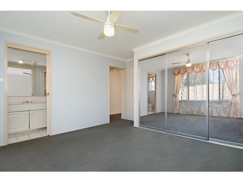 2 Bensley Close, Lake Haven NSW 2263