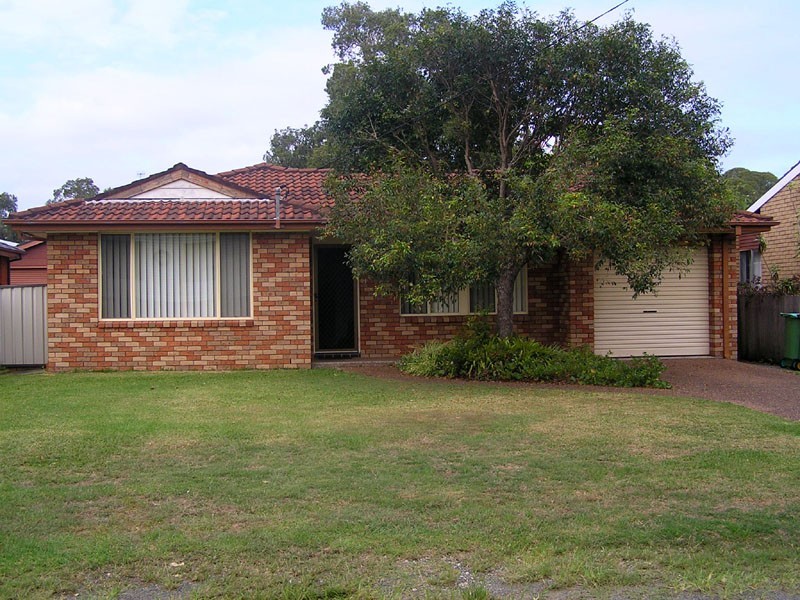 7 Fifth Avenue, Toukley NSW 2263