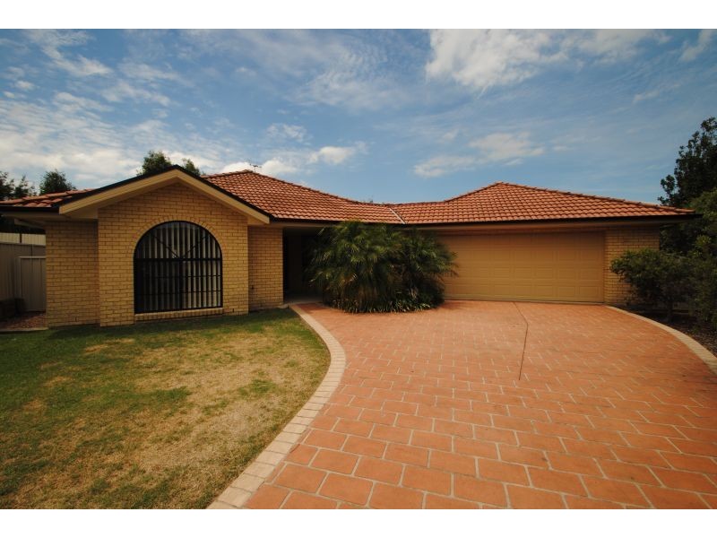 11 Rivergum Grove, Hamlyn Terrace NSW 2259