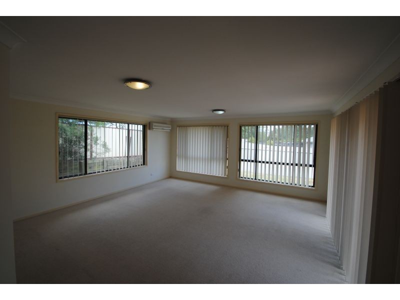 11 Rivergum Grove, Hamlyn Terrace NSW 2259