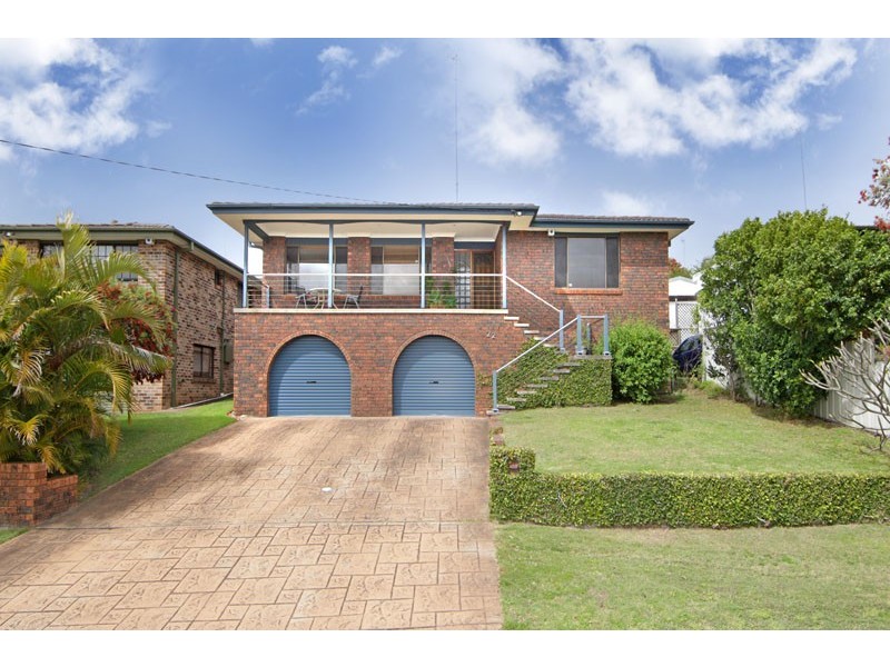 22 Curzon Avenue, Bateau Bay NSW 2261