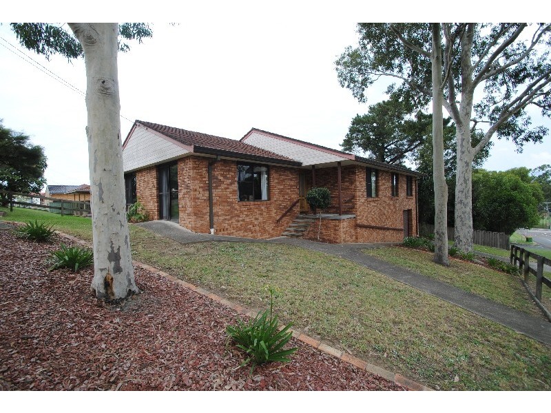 1 Walter Close, Wyong NSW 2259