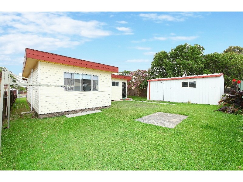 21 Rolfe Avenue, Kanwal NSW 2259