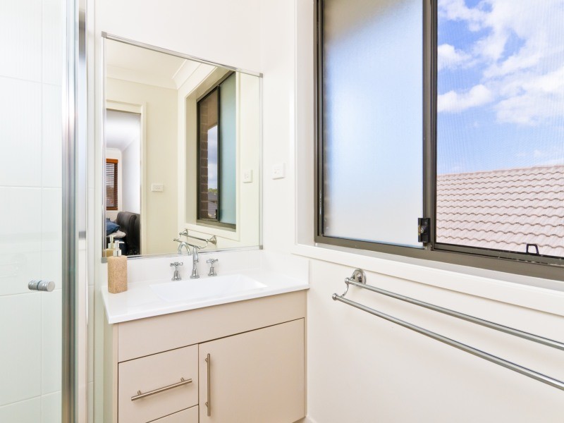8 Wakool Crescent, Woongarrah NSW 2259