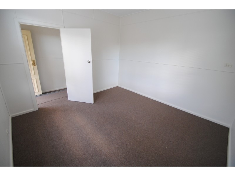 162 Tuggerawong Rd, Wyongah NSW 2259